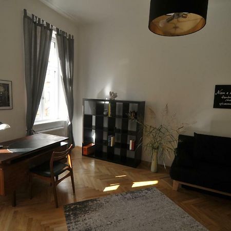 Appartement At The Heart Of Vienne Extérieur photo